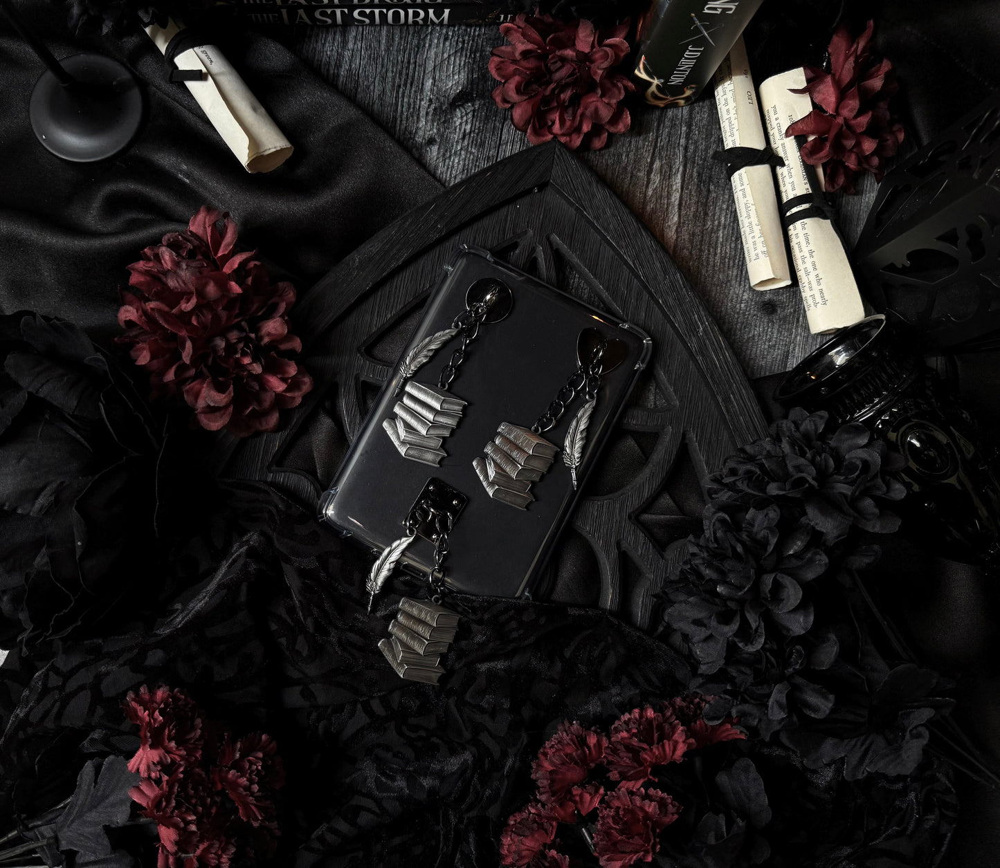 Gilded Quill E-Reader Charm