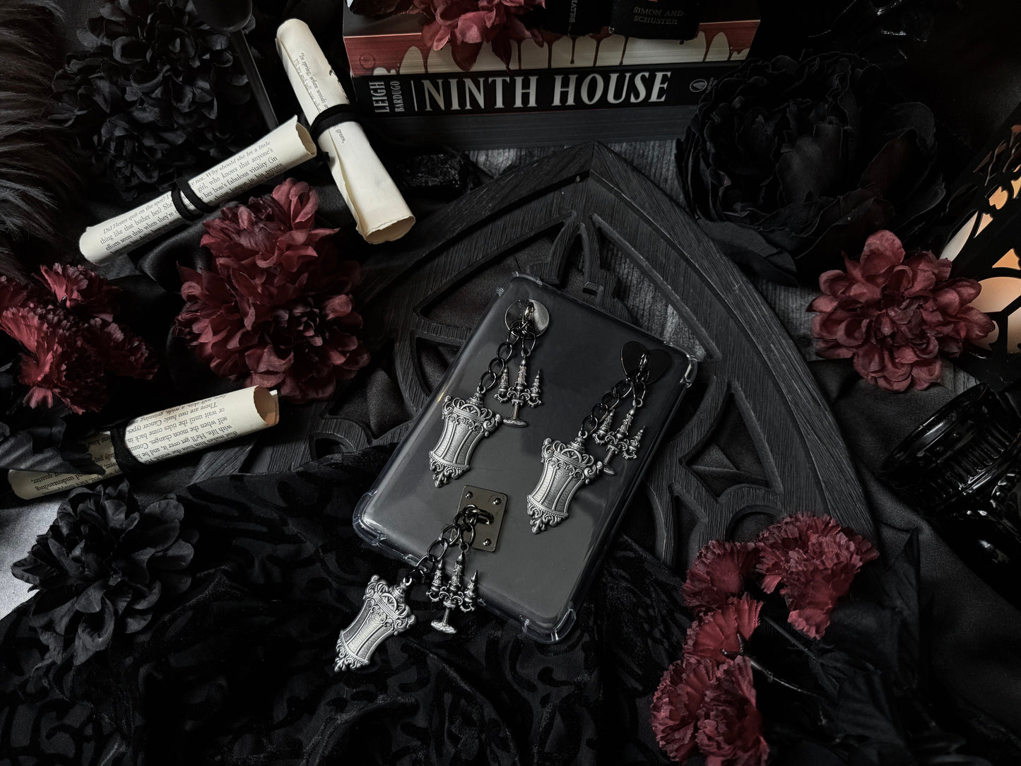 Gilded Glow E-Reader Charm