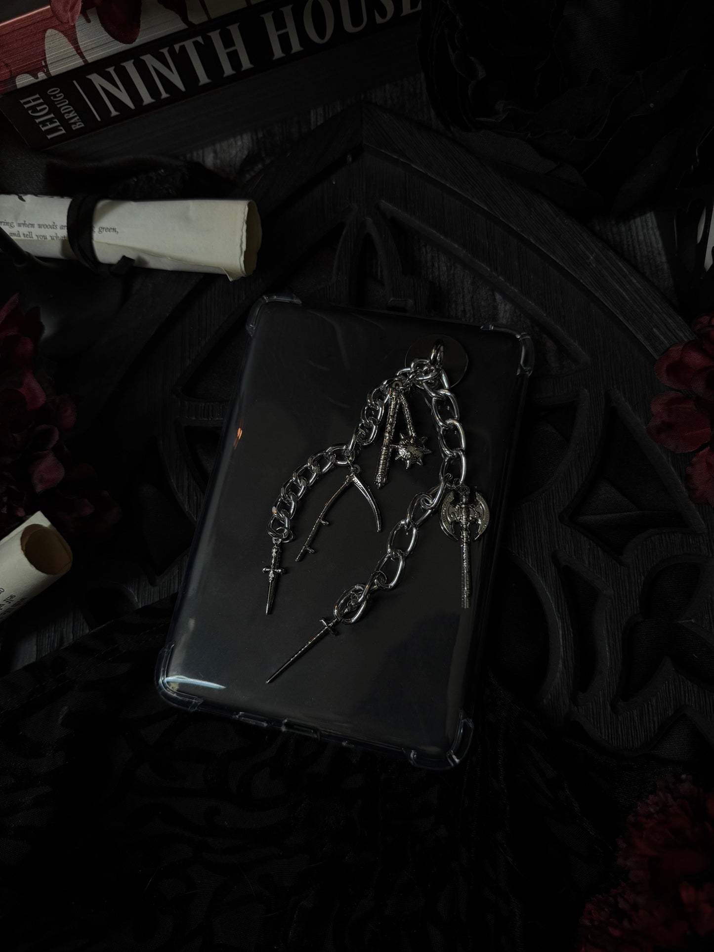 Van Helsing E-Reader Charm