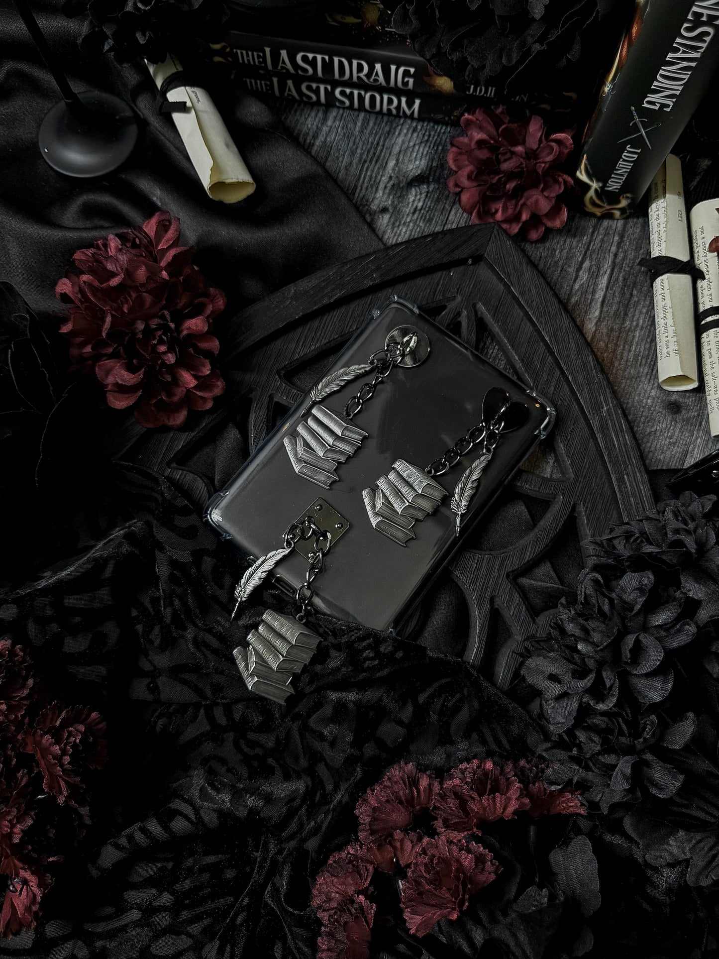 Gilded Quill E-Reader Charm