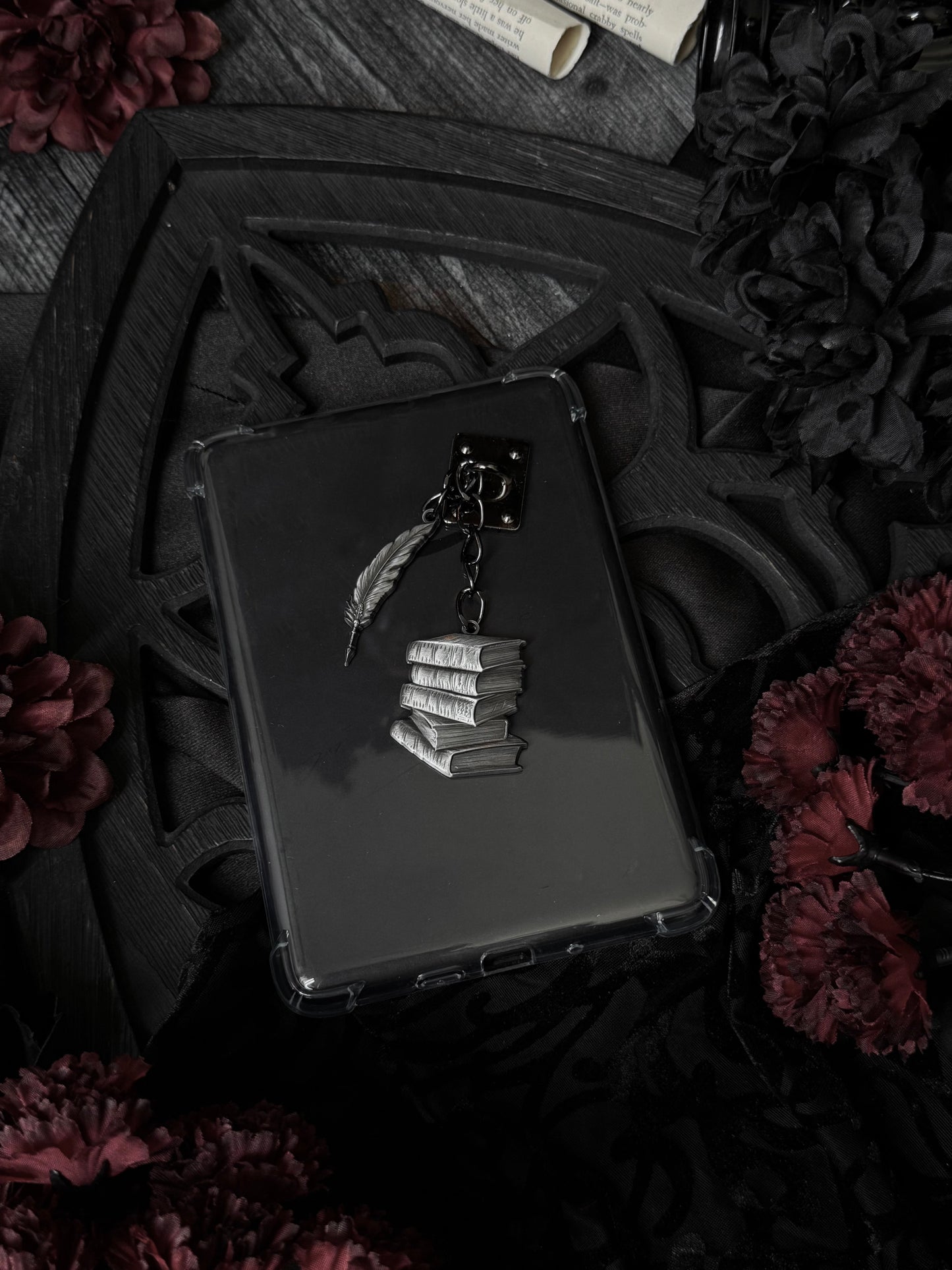 Gilded Quill E-Reader Charm