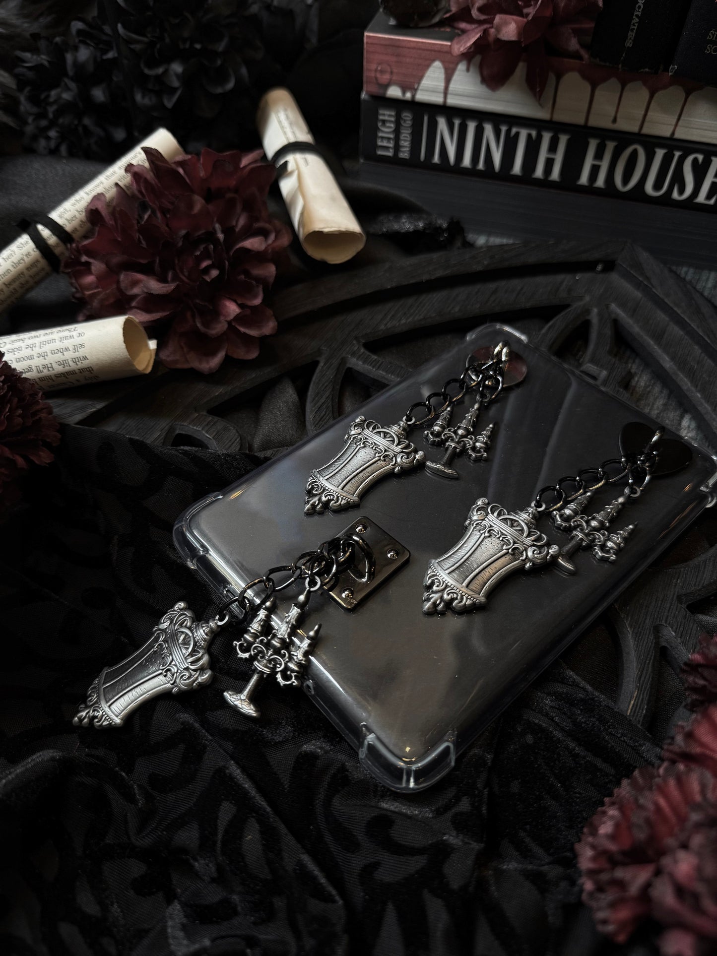 Gilded Glow E-Reader Charm