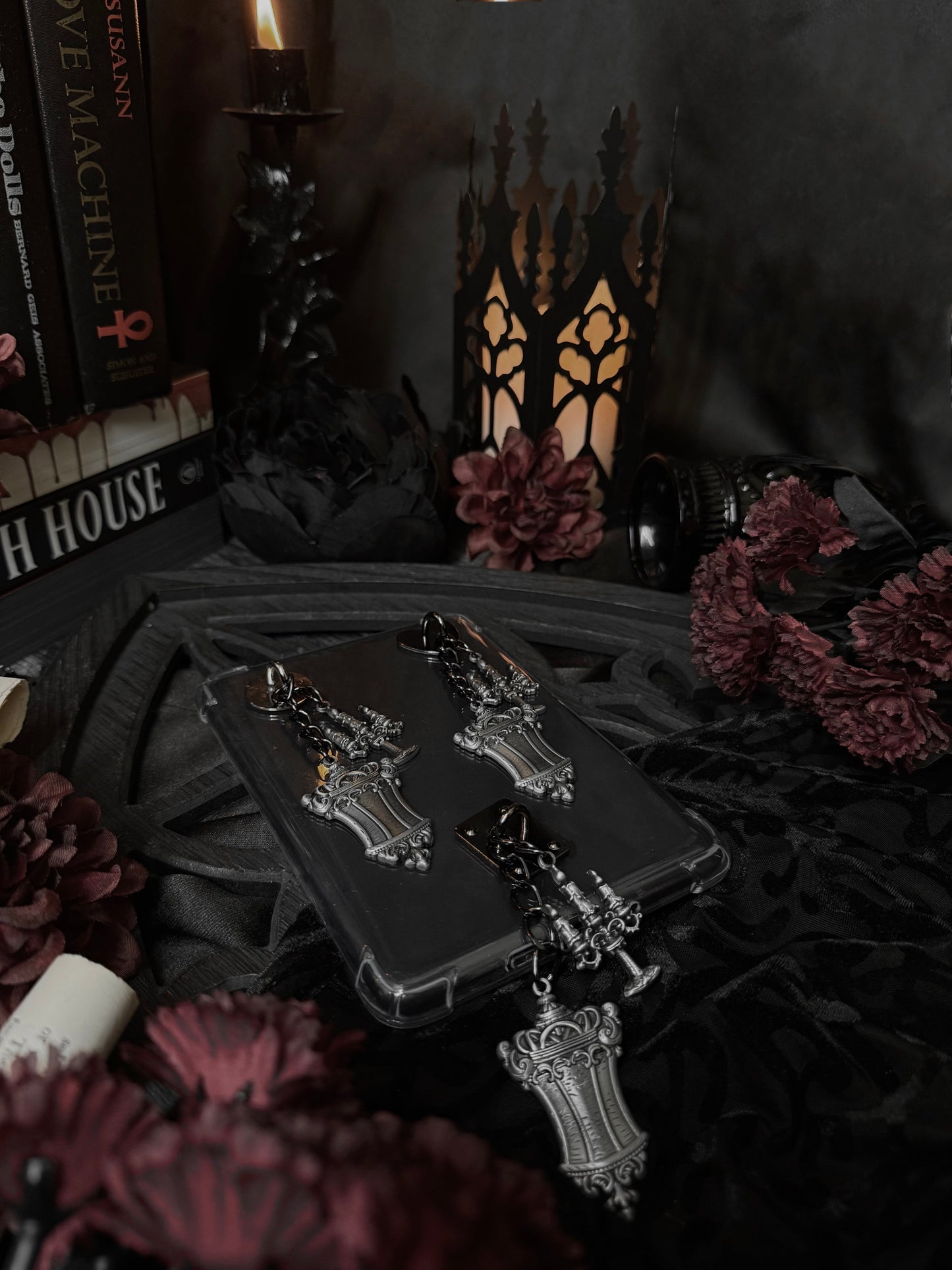 Gilded Glow E-Reader Charm