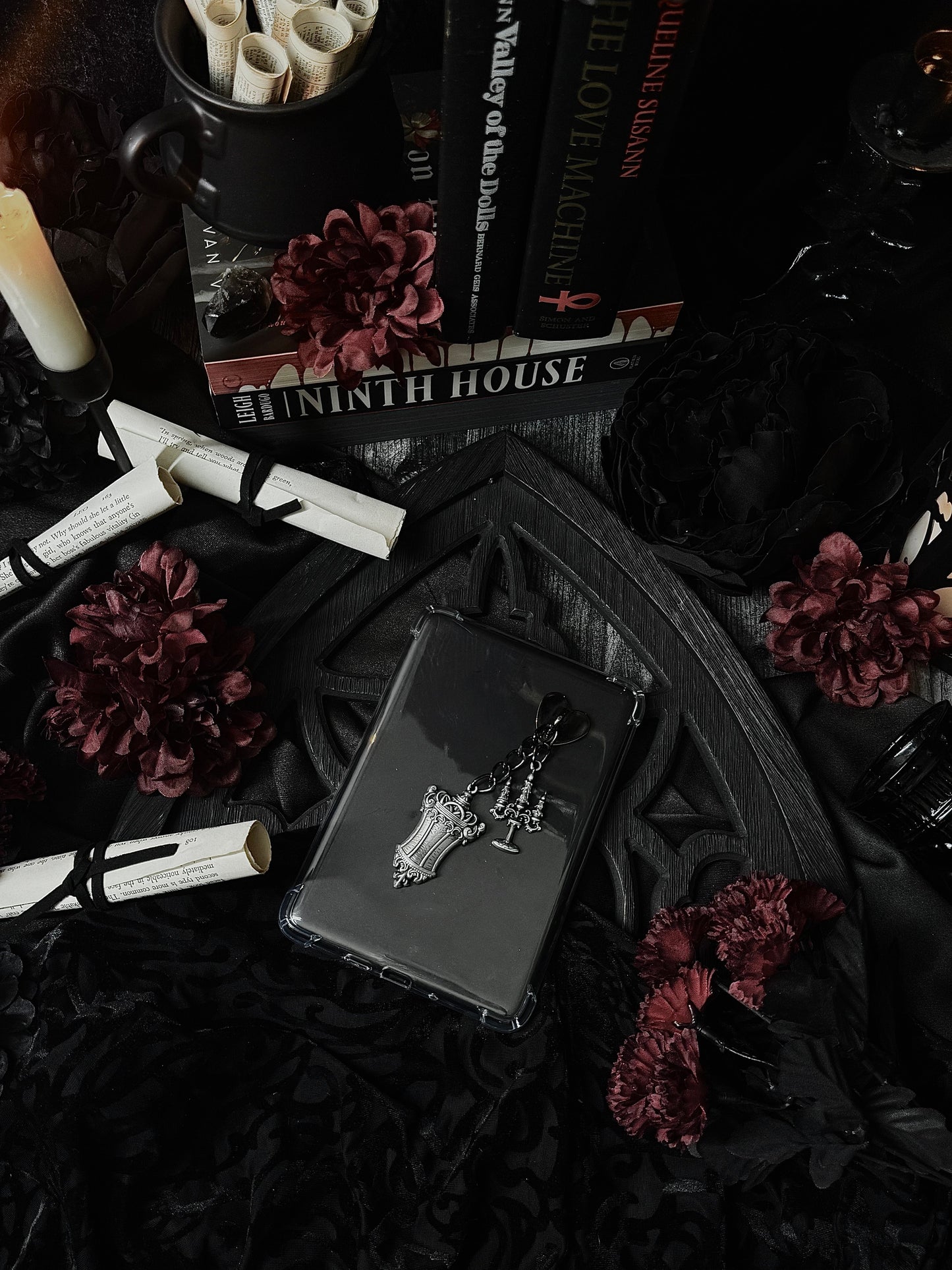 Gilded Glow E-Reader Charm