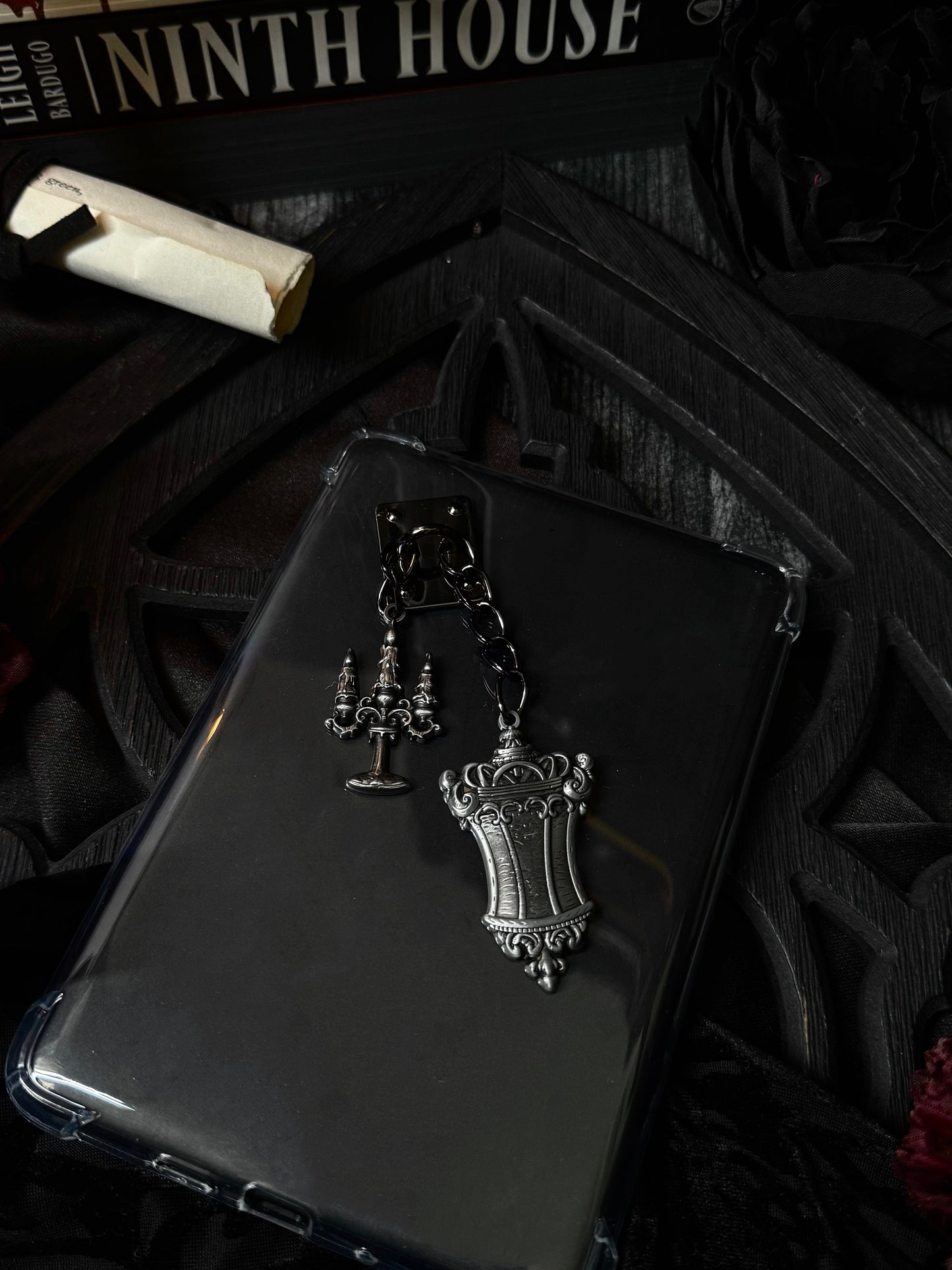 Gilded Glow E-Reader Charm