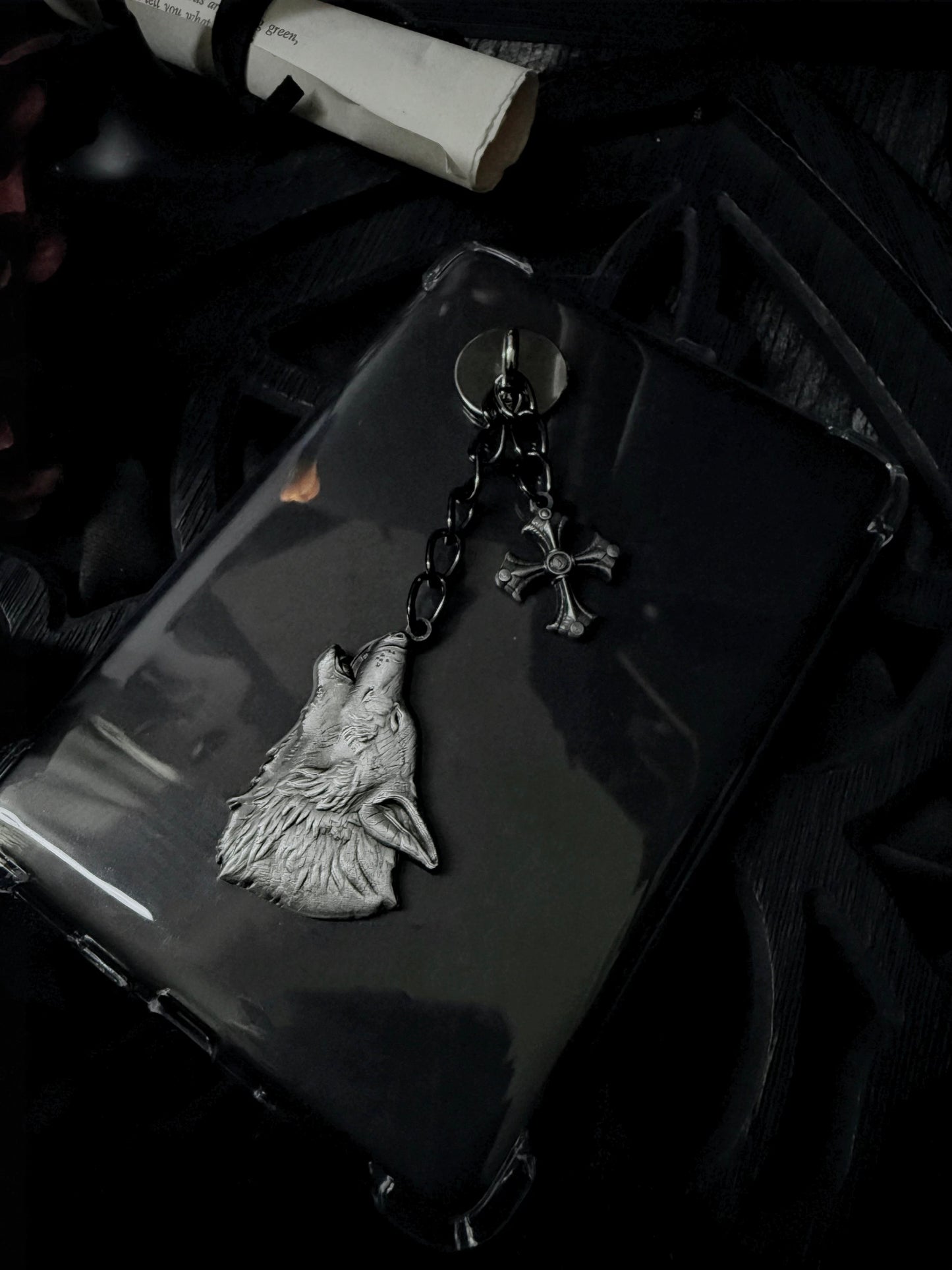 Dire Bound E-Reader Charm