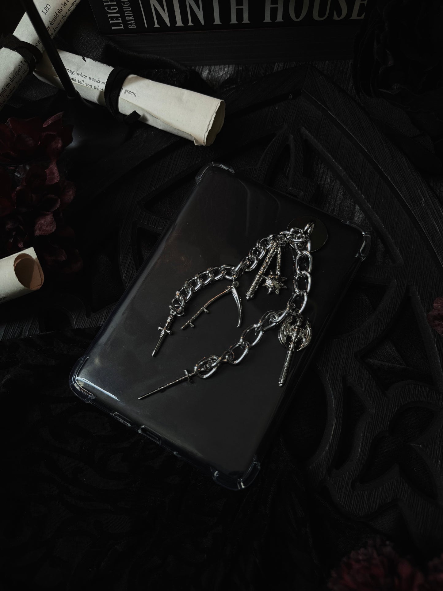 Van Helsing E-Reader Charm