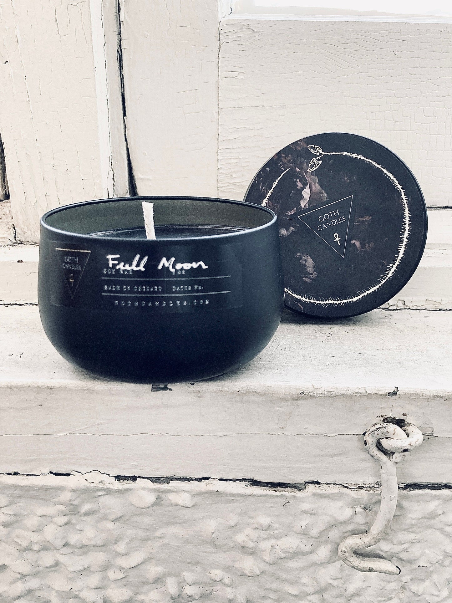 Full Moon: Dark Musk, Black Soy Tin Candle (8oz)